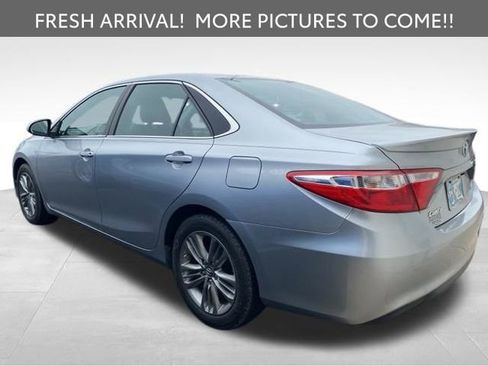 Used 2016 Toyota Camry SE image 5