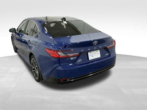 Used 2025 Toyota Camry XLE w/ Premium Plus Package image 19