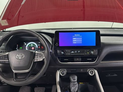 Certified 2025 Toyota Grand Highlander AWD Hybrid image 9