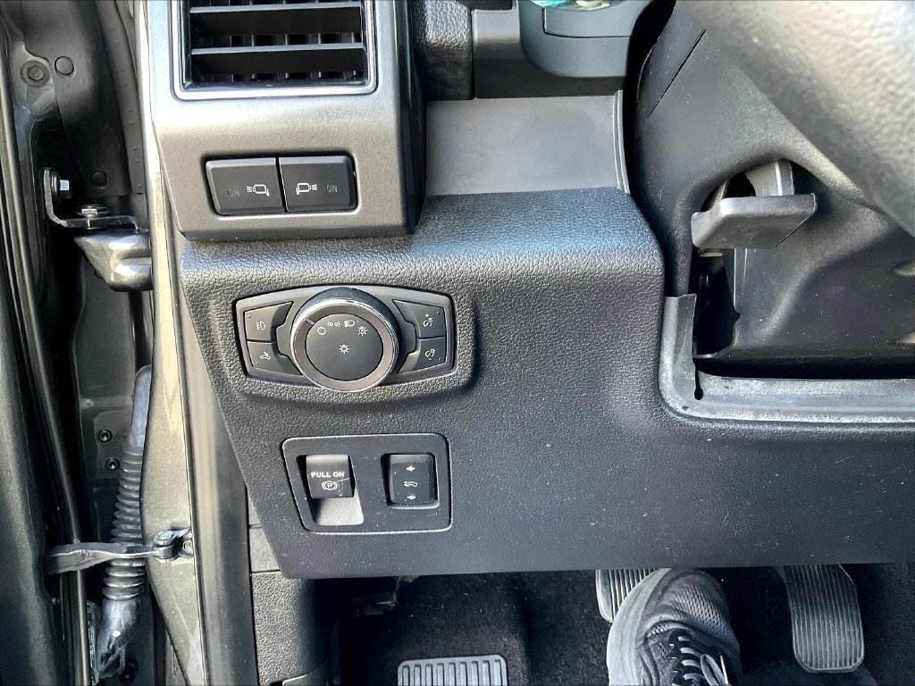 Certified 2019 Ford F150 XLT w/ Equipment Group 302A Luxury AWD/4WD image 25
