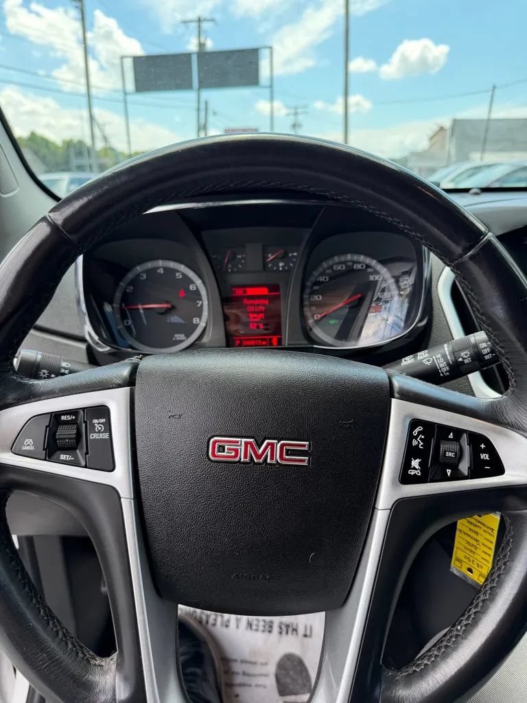 Used 2017 GMC Terrain SLT FWD image 16