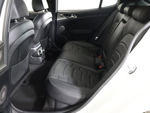 Used 2023 Kia Stinger GT2 image 40