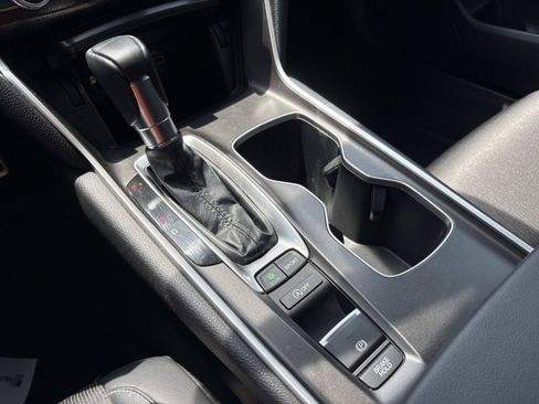 Used 2022 Honda Accord Sport image 32