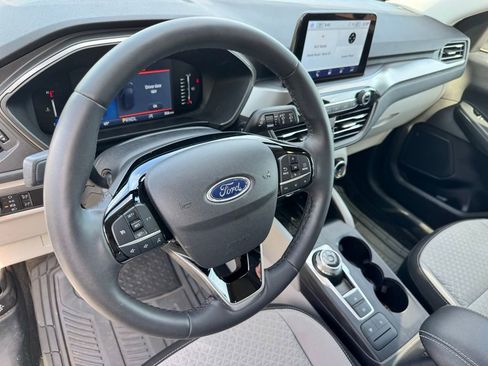 Used 2023 Ford Escape Active AWD/4WD image 6