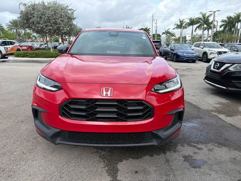 Used 2025 Honda HR-V Sport image 2