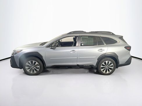 Used 2023 Subaru Outback Limited image 8