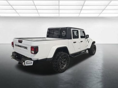 Used 2020 Jeep Gladiator Overland w/ Popular Equipment Package image 5
