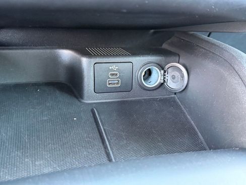 Used 2025 Ford Escape Active AWD/4WD image 27