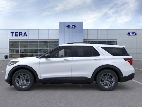 New 2026 Ford Explorer Active w/ Active Comfort Package AWD/4WD image 3