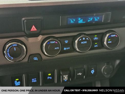 Used 2022 Toyota Tacoma TRD Off-Road w/ Technology Package AWD/4WD image 15