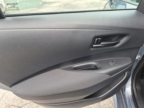 Used 2025 Toyota Corolla LE FWD image 25
