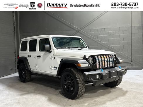 Used 2023 Jeep Wrangler Unlimited w/ Sun & Screen Package AWD/4WD image 1