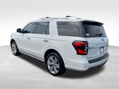 Used 2023 Ford Expedition Platinum AWD/4WD image 3