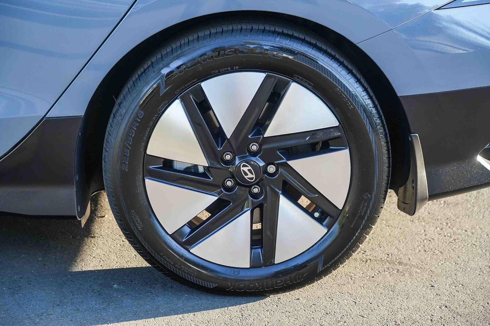 Used 2024 Hyundai Ioniq 6 SE RWD image 10
