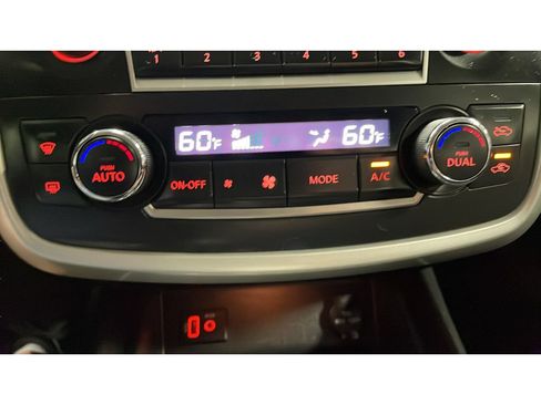 Used 2017 Nissan Altima 2.5 SV FWD image 14