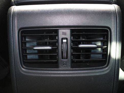 Used 2018 Honda Accord EX image 32