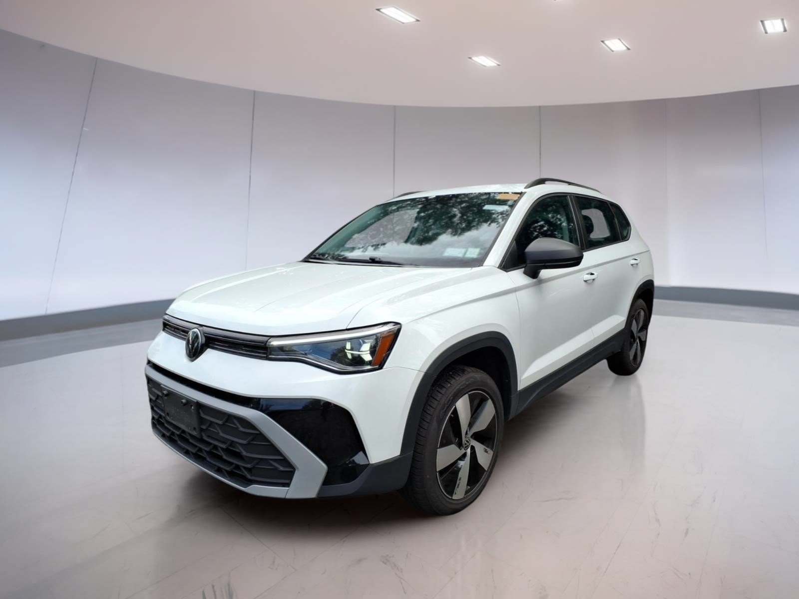 Used 2025 Volkswagen Taos S AWD/4WD image 2