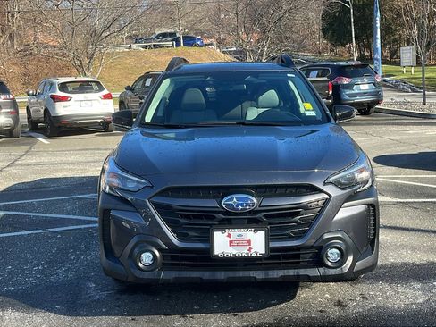 Certified 2025 Subaru Outback Premium image 4