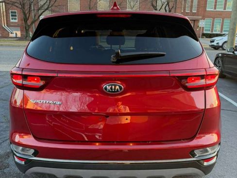 Used 2022 Kia Sportage LX image 4