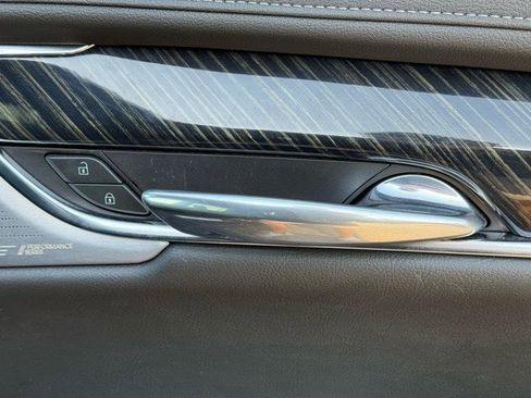 Used 2023 Cadillac XT6 Premium Luxury image 25