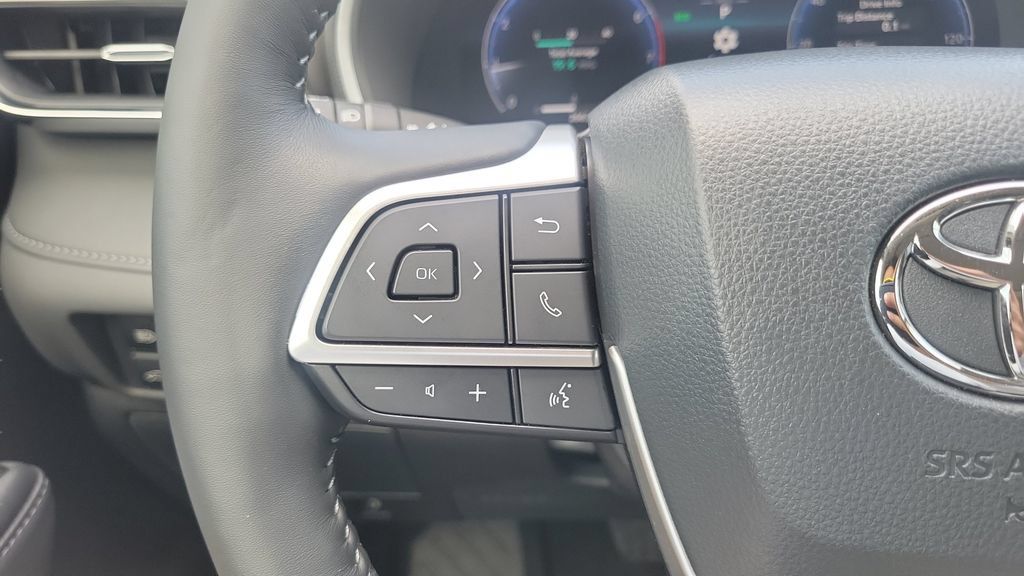 Used 2026 Toyota Highlander Limited AWD/4WD image 20