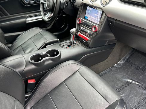 Used 2017 Ford Mustang Premium RWD image 15