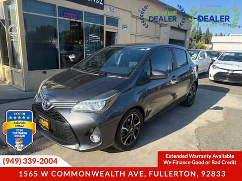 Used 2017 Toyota Yaris SE w/ Carpet Mat Package FWD image 12