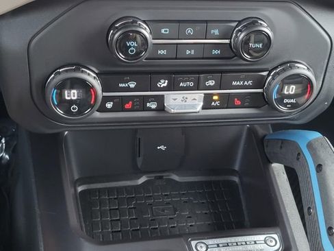 Used 2024 Ford Bronco Wildtrak image 22