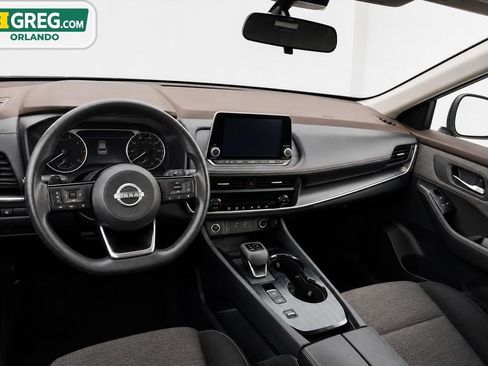 Used 2023 Nissan Rogue SV FWD image 8
