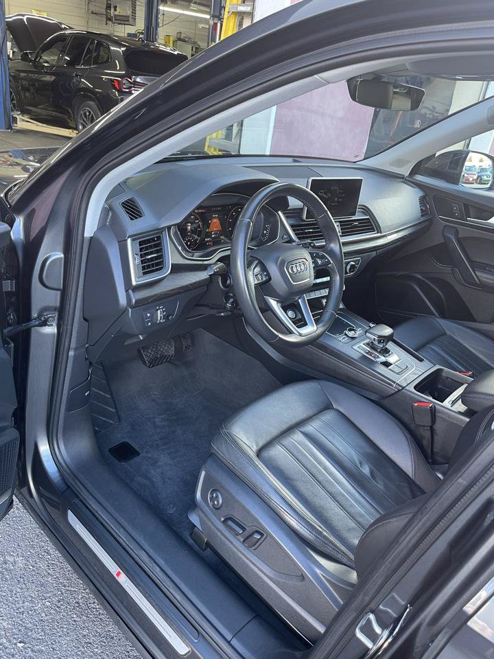 Used 2020 Audi Q5 e Premium Plus w/ Premium Plus Package AWD/4WD image 12