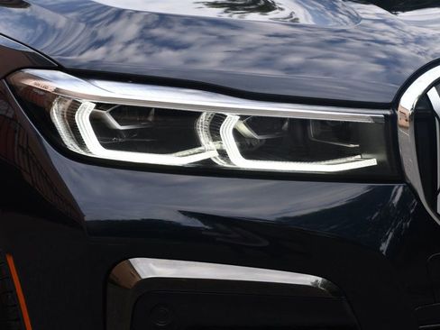 Used 2022 BMW 750i xDrive 750i xDrive w/ M Sport Package image 15