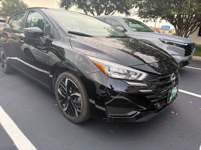 Used 2024 Nissan Versa SR FWD image 4