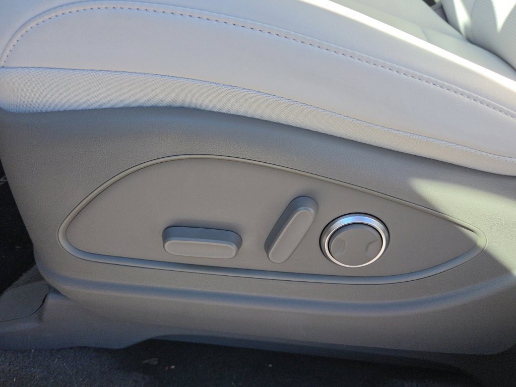 Used 2026 Hyundai Palisade SEL AWD/4WD image 14