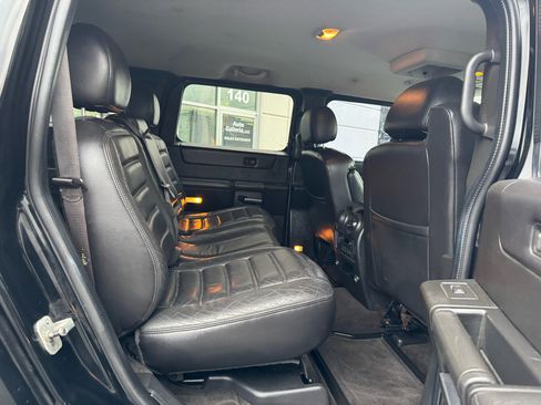 Used 2005 HUMMER H2 w/ Preferred Equipment Group image 18