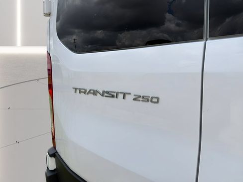 Used 2020 Ford Transit 250 Low Roof w/ Exterior Upgrade Package RWD image 29