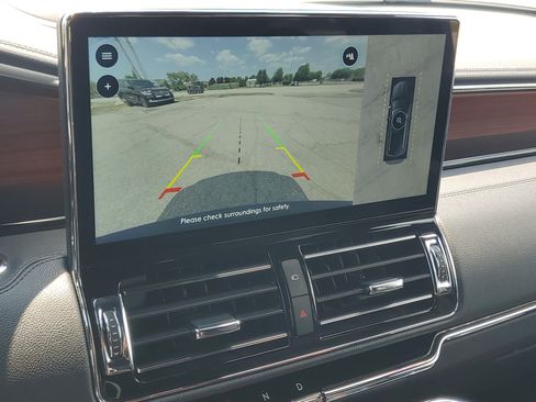 Certified 2024 Lincoln Navigator Reserve AWD/4WD image 17