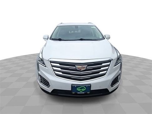 Used 2017 Cadillac XT5 Luxury image 3