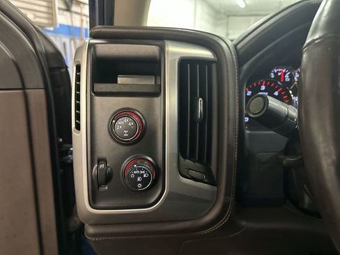 Used 2015 GMC Sierra 1500 SLT w/ SLT Crew Cab Value Package AWD/4WD image 18