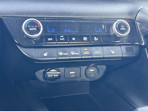 Used 2021 Hyundai Elantra Blue image 15