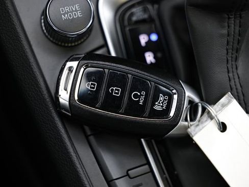 Used 2023 Hyundai Kona Limited image 42