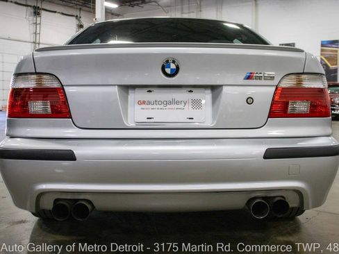 Used 2003 BMW M5 RWD image 6
