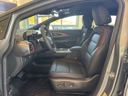 New 2026 Chevrolet Equinox EV RS image 17