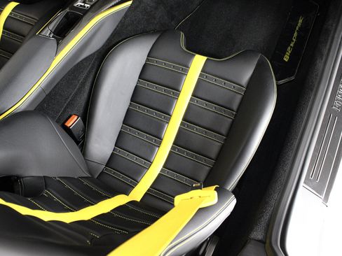 Used 2019 Ferrari 812 Superfast RWD image 22