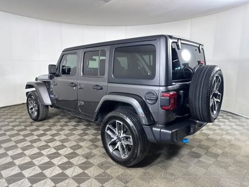 Used 2024 Jeep Wrangler Unlimited w/ Convenience Group image 5