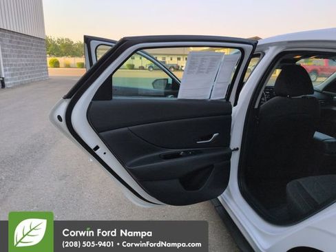 Used 2023 Hyundai Elantra SEL FWD image 25