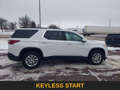 Used 2019 Chevrolet Traverse LT image 8