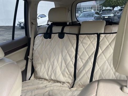 Used 2018 Lexus GX 460 image 4