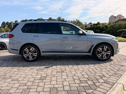 Used 2024 BMW X7 xDrive40i w/ Executive Package AWD/4WD image 8