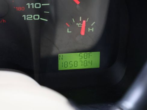 Used 2004 Ford F150 XLT image 30