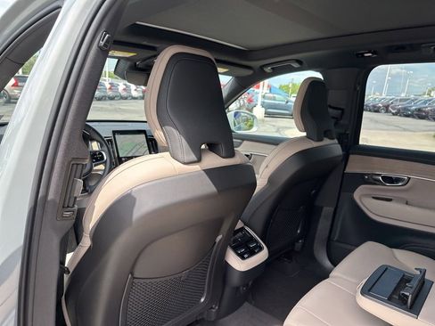 Certified 2025 Volvo XC90 B6 Plus AWD/4WD image 39